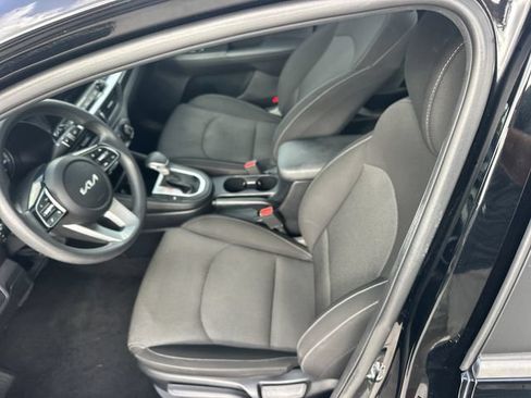 Certified 2024 Kia Forte LXS FWD image 15