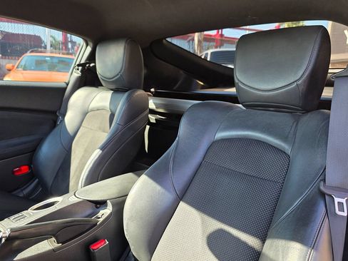 Used 2012 Nissan 370Z Touring RWD image 22