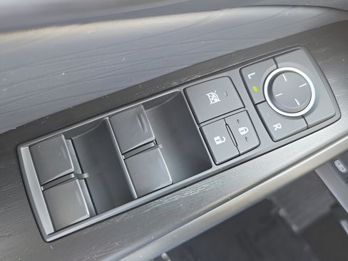 Certified 2025 Lexus IS 300 w/ Premium Package RWD image 29