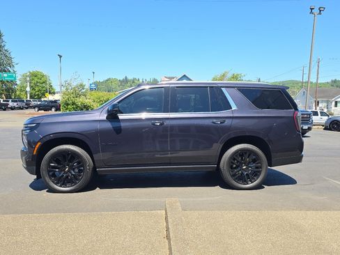 Used 2026 Chevrolet Tahoe Premier AWD/4WD image 6