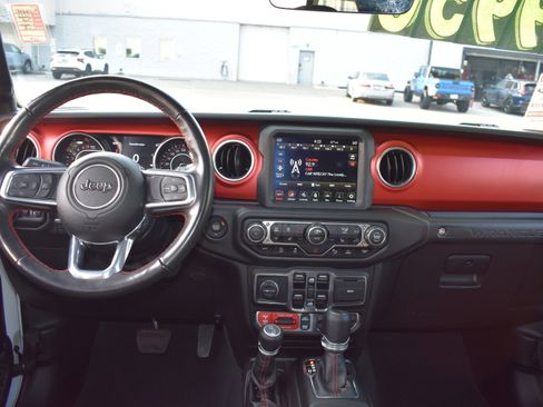 Used 2022 Jeep Wrangler Unlimited Rubicon w/ LED Lighting Group image 34