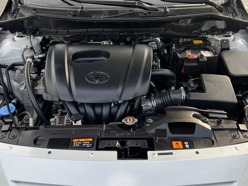 Used 2019 Toyota Yaris LE FWD image 5