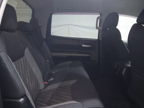 Used 2023 Chevrolet Express 3500 LS image 25