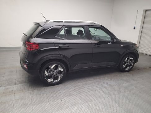Used 2024 Hyundai Venue SEL FWD image 10