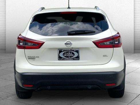 Used 2020 Nissan Rogue Sport SL w/ Premium Package FWD image 3