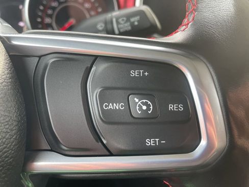 Used 2022 Jeep Gladiator Rubicon w/ Cold Weather Group image 13