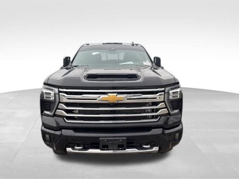 Used 2024 Chevrolet Silverado 3500 High Country w/ High Country Premium Package image 2