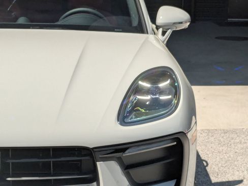 New 2026 Porsche Macan AWD/4WD image 12