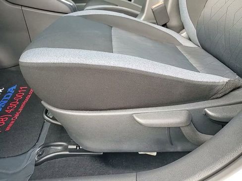 Used 2025 Nissan Versa SV image 15