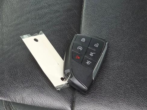 Used 2022 Chevrolet Suburban LT image 29