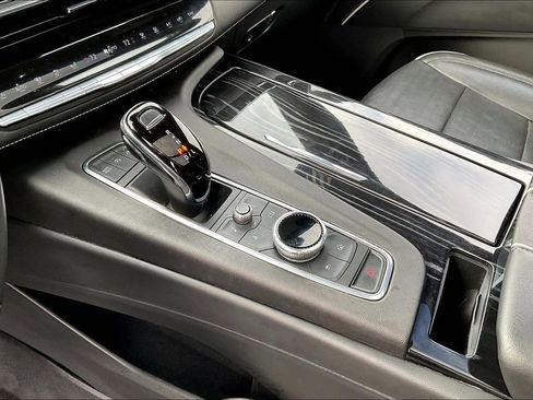 Used 2022 Cadillac Escalade Sport w/ Touring Package AWD/4WD image 18