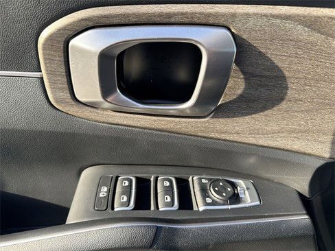 Used 2023 Kia Sorento X-Line EX image 28