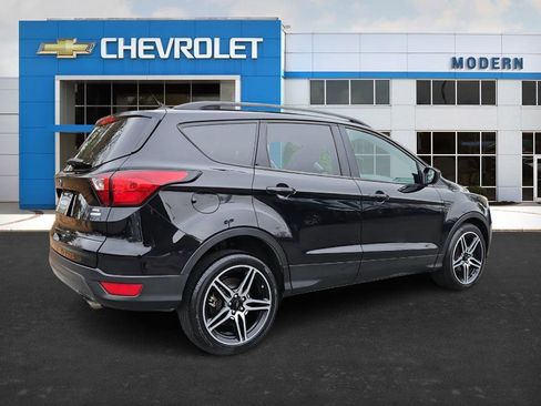 Used 2019 Ford Escape SEL image 5