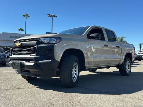 Used 2023 Chevrolet Colorado W/T image 10
