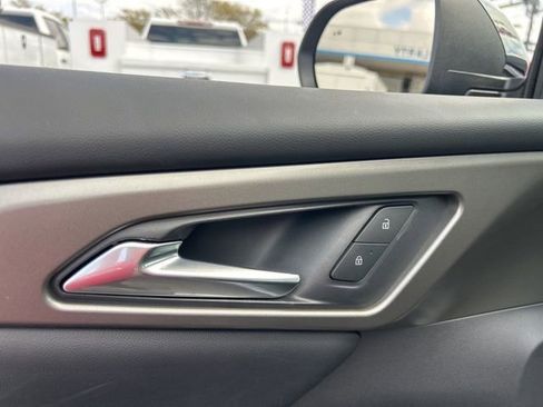 New 2026 Chevrolet Traverse LT w/ Sun and Wheel Package image 12