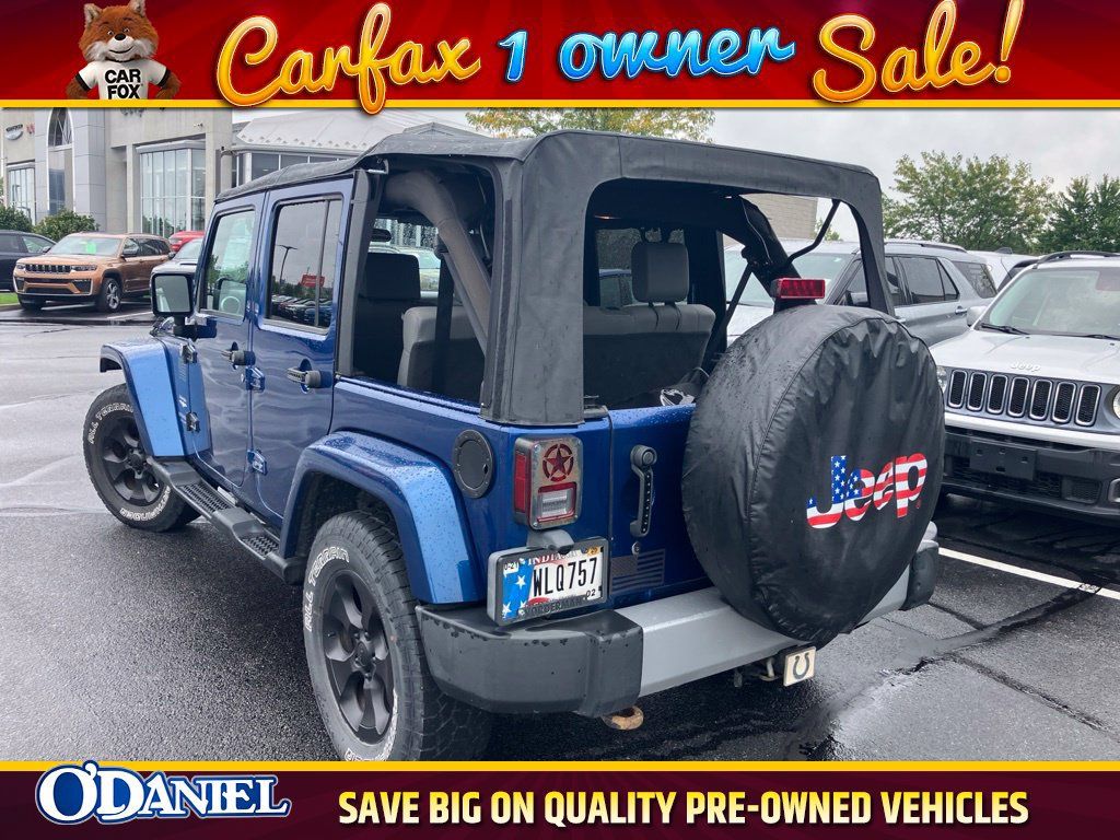 Used 2009 Jeep Wrangler Unlimited Sahara w/ Dual Top Group AWD/4WD image 2