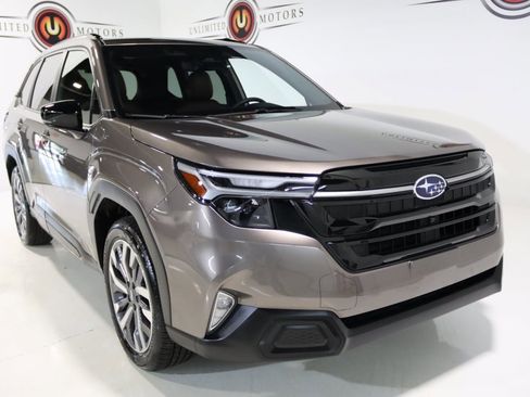 Used 2025 Subaru Forester Touring image 22