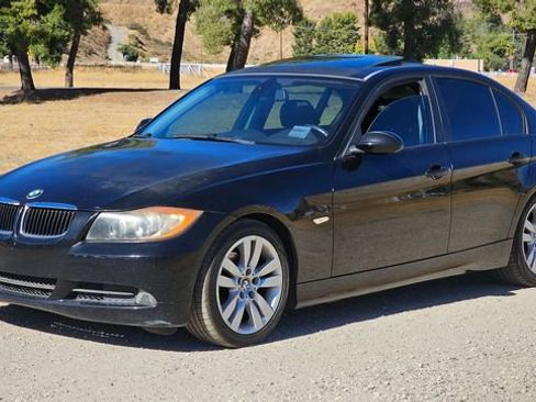 Used 2006 BMW 325i Sedan image 2