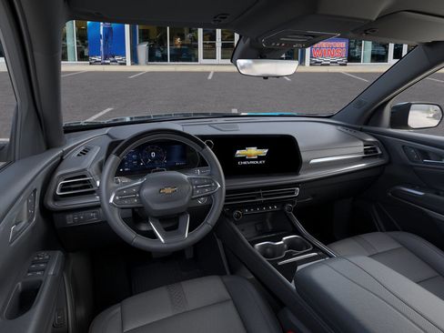 New 2026 Chevrolet Traverse High Country w/ LPO, Floor Liner Package FWD image 17