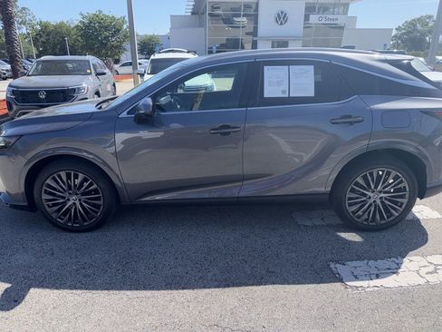 Used 2023 Lexus RX 350 w/ Accessory Package (2T) image 3