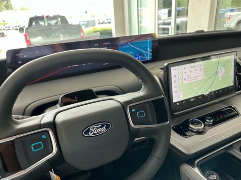 Used 2027 Ford Expedition Active AWD/4WD image 29