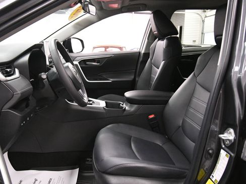 Used 2023 Toyota RAV4 XLE Premium AWD/4WD image 10