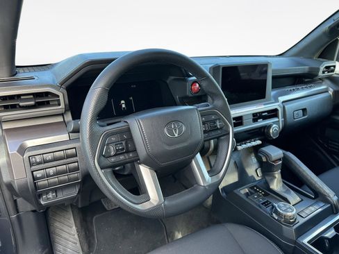 Certified 2025 Toyota Tacoma TRD Off-Road image 52