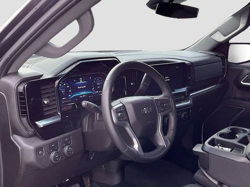 Used 2024 Chevrolet Silverado 1500 RST image 9