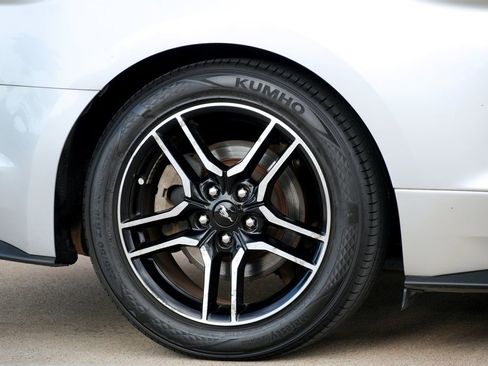 Used 2019 Ford Mustang Premium RWD image 29
