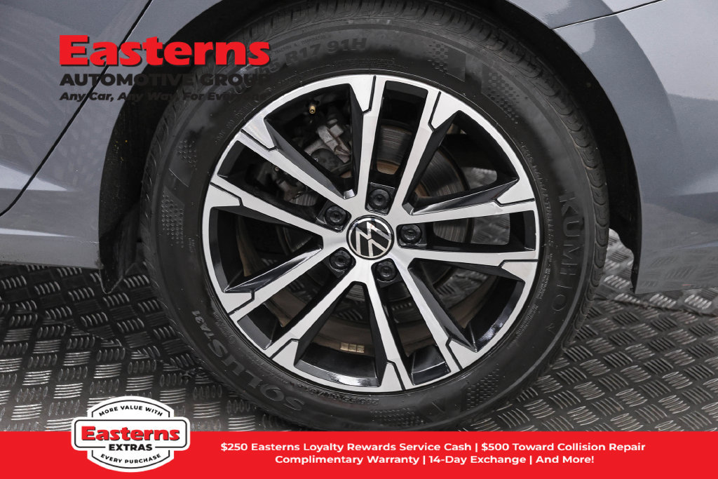 Used 2025 Volkswagen Jetta Sport FWD image 33