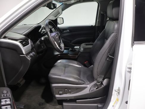 Used 2018 GMC Yukon SLT AWD/4WD image 12