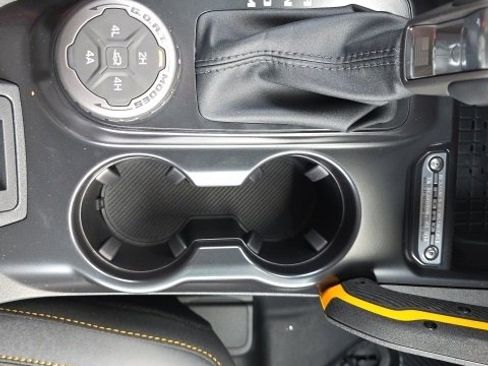 Used 2024 Ford Bronco Badlands image 17