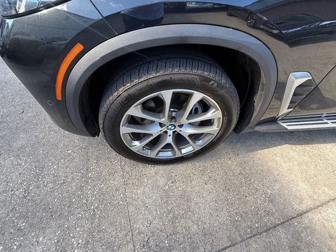 Used 2025 BMW X5 xDrive40i AWD/4WD image 9
