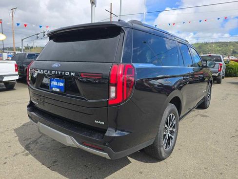 Certified 2025 Ford Expedition Max Platinum AWD/4WD image 5
