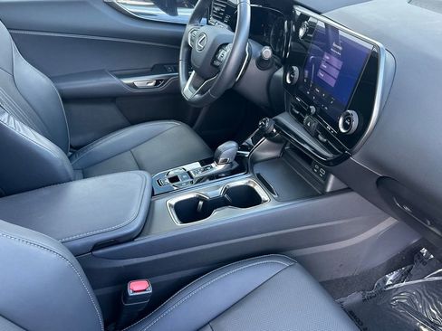Certified 2025 Lexus NX 250 FWD image 16