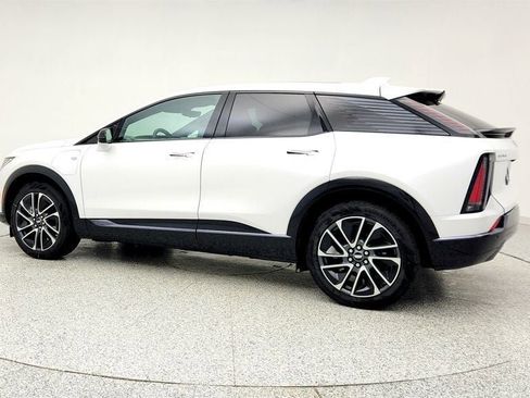 Used 2025 Cadillac Optiq Sport 2 w/ LPO, Floor Liner Package image 7