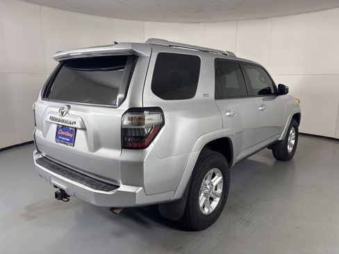 Used 2015 Toyota 4Runner SR5 image 10