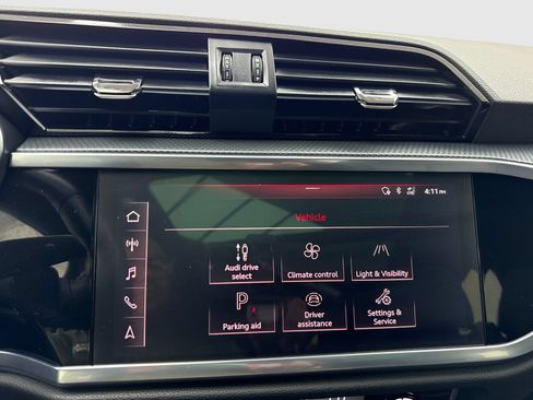 Used 2020 Audi Q3 2.0T Premium Plus w/ Premium Plus Package AWD/4WD image 25