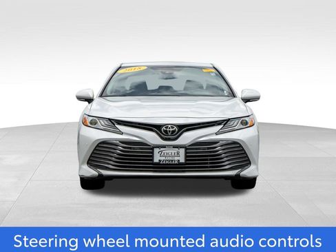 Used 2018 Toyota Camry XLE FWD image 2