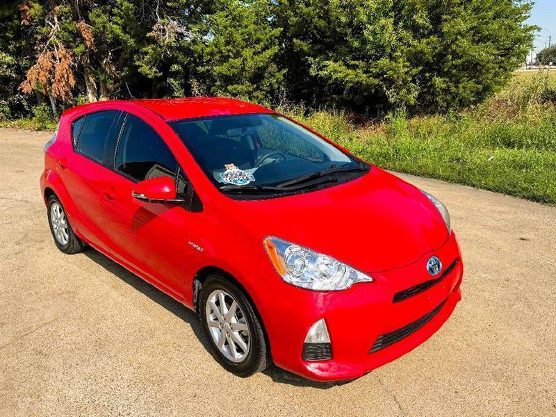 Used 2012 Toyota Prius C Three FWD image 2