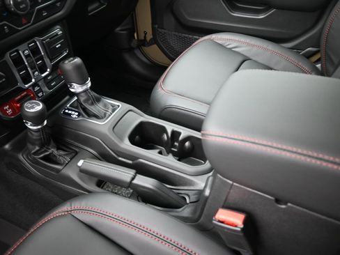 New 2026 Jeep Wrangler Unlimited Rubicon AWD/4WD image 31