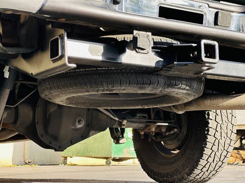 Used 2004 Chevrolet Silverado 2500 4x4 Crew Cab image 19
