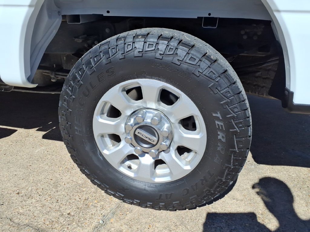 Used 2024 Ford F250 XLT w/ FX4 Off-Road Package AWD/4WD image 22