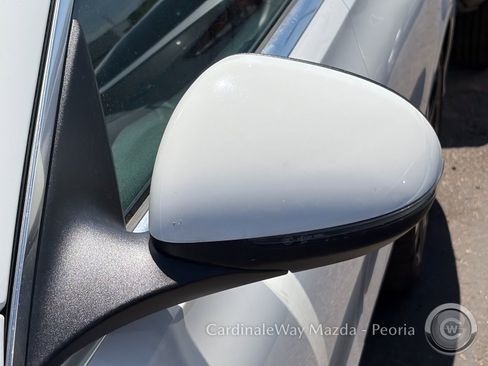 Used 2025 Mercedes-Benz C 300 Sedan image 11