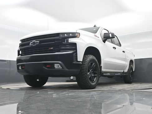 Used 2020 Chevrolet Silverado 1500 LT Trail Boss AWD/4WD image 30