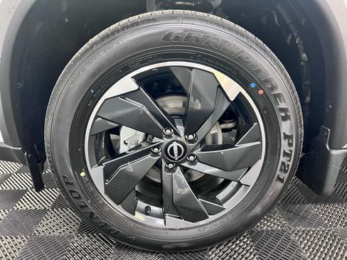 Certified 2025 Nissan Rogue SV w/ SV Premium Package image 8