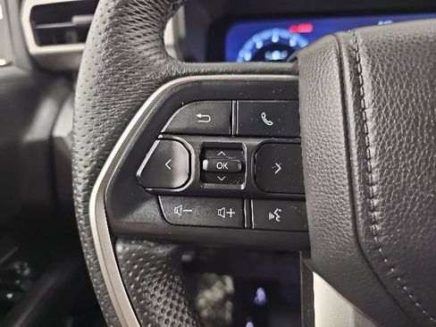 Certified 2025 Toyota Tacoma TRD Off-Road AWD/4WD image 19