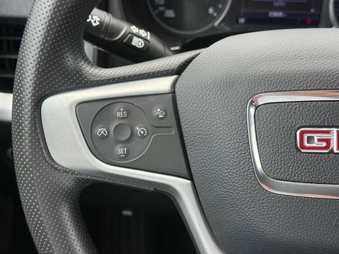 Used 2024 GMC Terrain SLE FWD image 16