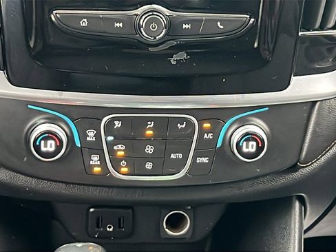 Used 2019 Chevrolet Traverse LS image 23