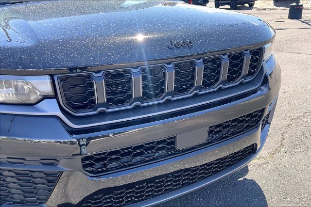 New 2026 Jeep Grand Cherokee 4WD image 35